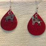 Boucle d’oreilles chien rouge